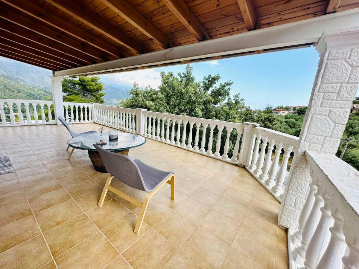 Villa Vista Himare Exterior photo